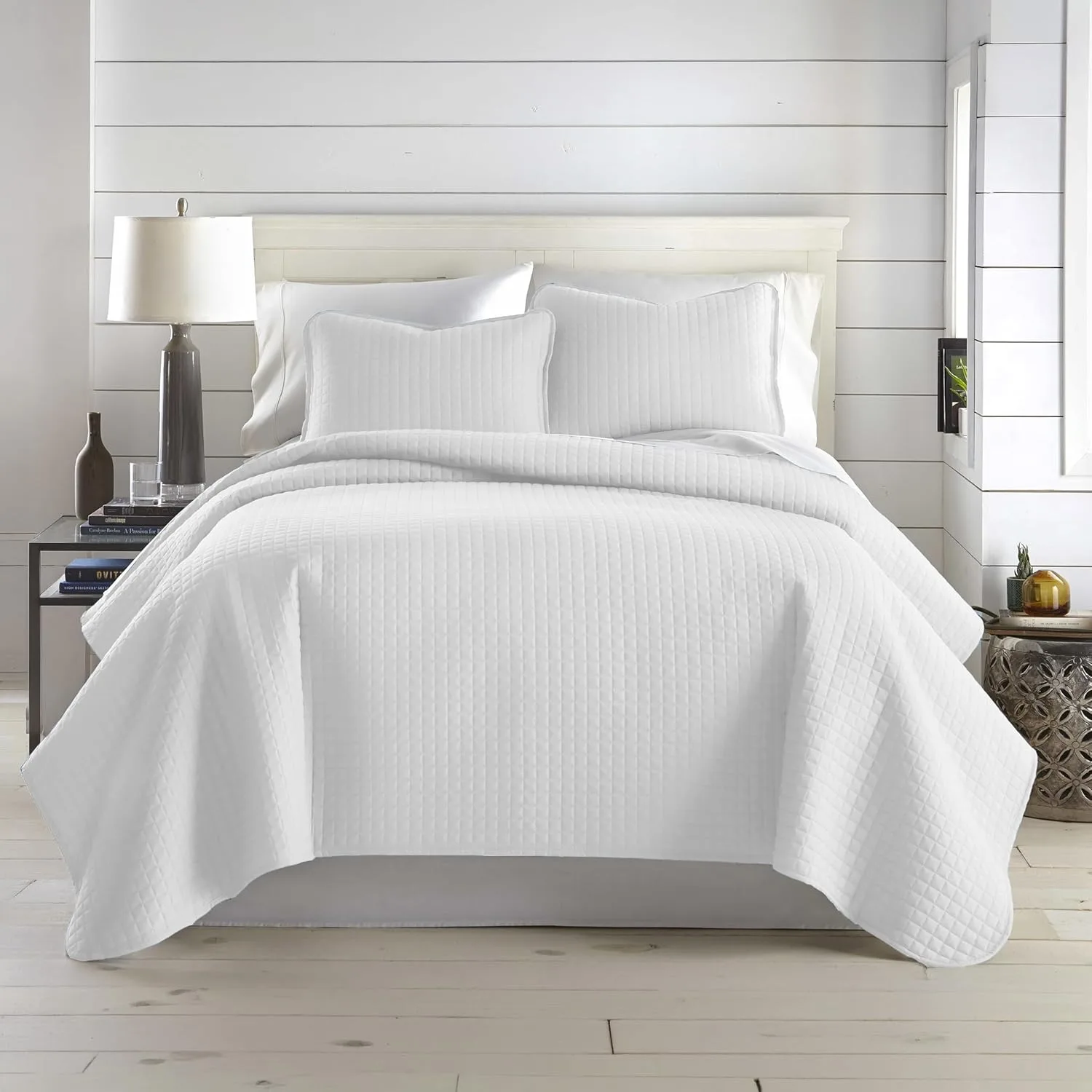 Southshore Fine Living, Inc. White Queen Quilt Bedding Set