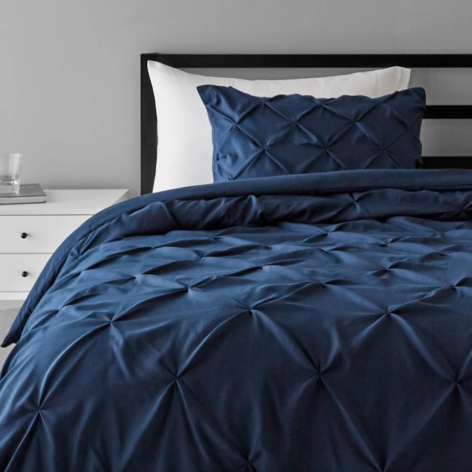 Amazon Basics 2-Piece All-Season Down-Alternative Comforter Bedding Set